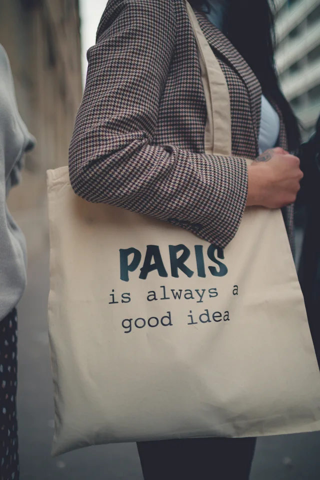 Paris — frame 8